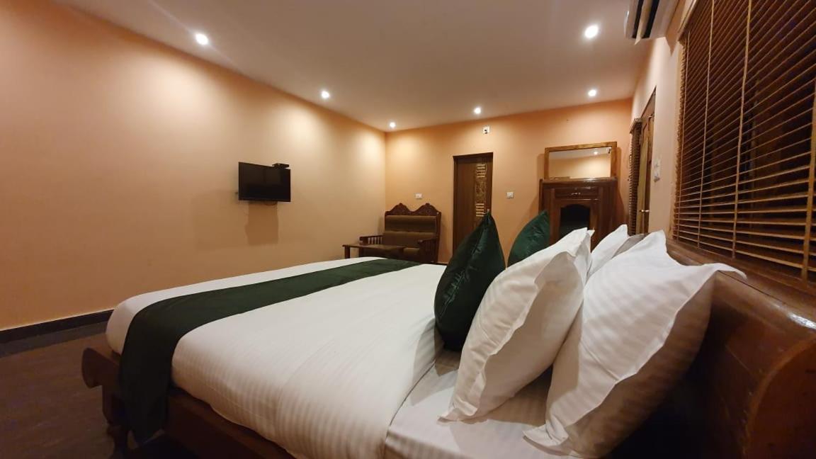 Elephant Valley Resort Pulpally Extérieur photo